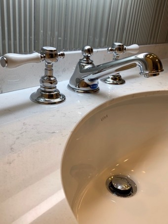 美しさと使いやすさを兼ね備えた洗面化粧台に 美しさと使いやすさを兼ね備えた洗面化粧台に